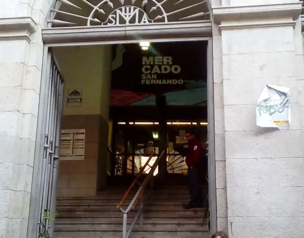 Mercado San Fernando puerta ok