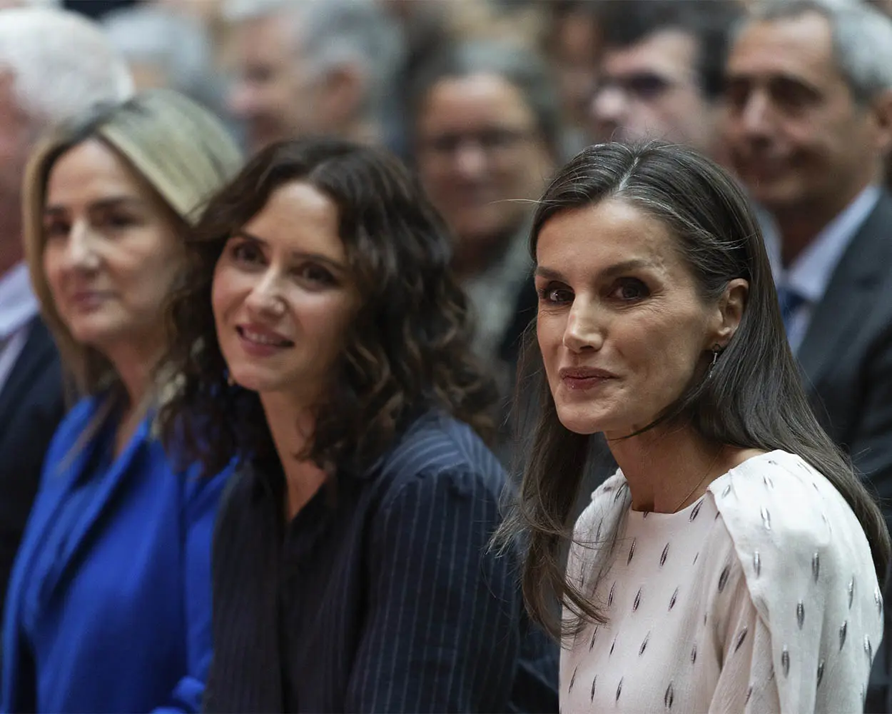 premios sm literatura juvenil e infantil reina letizia, ayuso y tolón