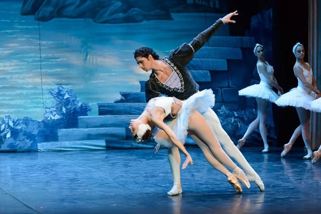 lago cisnes carlos bouza ballet ruso