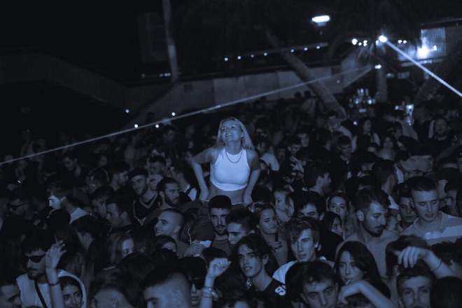 veneno Opresor Mirilla Festival de música electrónica Leganés, ritmos electrónicos en la cubierta