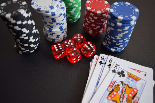 memorizar la clasificación de las manos de póquer
