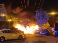 Leganés: un incendio calcina cinco vehículos en plena calle Incendio en Leganés